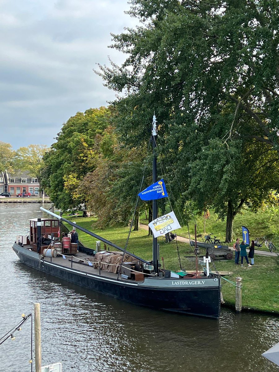 OMDLeiden's tweet photo. Trots op een zeer geslaagde editie van OMD #Leiden. Een indrukwekkend aantal van 17.040 bezoekers kwam langs. In totaal werden er 51.121 bezoeken aan panden geregistreerd. Dank aan vrijwilligers, pandeigenaren en sponsoren! 
#omdleiden 

https://t.co/tlZhjoGlaC https://t.co/WHKGHBa8Np