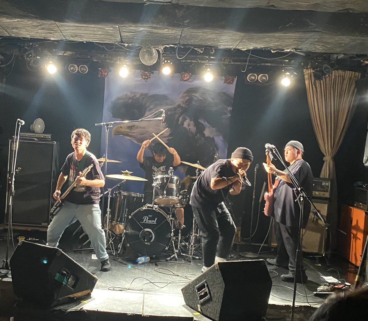 Drums_tessy's tweet photo. 昨日の ”destroy place” @sanchaxheavens
ご来場いただいた皆さまありがとうございました!
対バンさんみんなカッコよすぎだし、お客さまもアツかった!
こんな素晴らしいイベントに出られて感謝です!
関係者の皆さま、スタッフの皆さまありがとうございました!
#waterweed
#BLINDSIDE
#Ratchild https://t.co/qpB5L6fRMX
