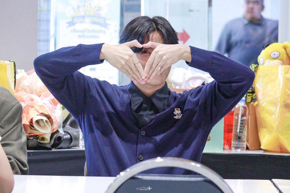 flymemydear's tweet photo. 240915 | *.❅· #ohmsarit⋆·˚ ༘
— our last heart <3
#OhmPRIMETIME #PRIMETIMEth 
#PRIMETIME_TimeToLove_Fansign https://t.co/H28qGdxNTR