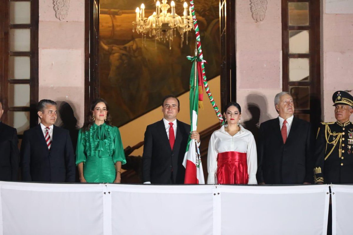 Poder Judicial Coah (@pjcoah) on Twitter photo Esta noche, el Magistrado Presidente <a href="/MiguelMery/">Miguel F. Mery Ayup</a> acompañó al Gobernador del Estado <a href="/manolojim/">Manolo Jiménez Salinas</a> en la tradicional ceremonia del Grito de Independencia, en la que rememoramos a nuestros héroes que dieron patria, libertad e independencia al pueblo mexicano.#CoahuilaLaJusticiaContigo Esta noche, el Magistrado Presidente <a href="/MiguelMery/">Miguel F. Mery Ayup</a> acompañó al Gobernador del Estado <a href="/manolojim/">Manolo Jiménez Salinas</a> en la tradicional ceremonia del Grito de Independencia, en la que rememoramos a nuestros héroes que dieron patria, libertad e independencia al pueblo mexicano.#CoahuilaLaJusticiaContigo