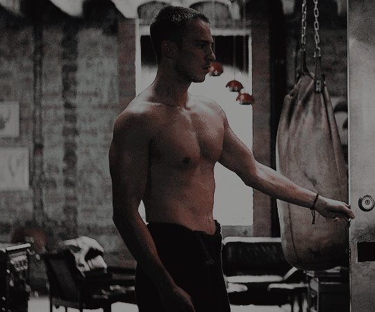 ᅠᅠ

ㅤㅤ،، 𝖘𝐞𝐝𝐮𝐜𝐭𝐢𝐯𝐞𝐬𝐮𝐧𝐝𝐚𝐲

ᅠᅠ