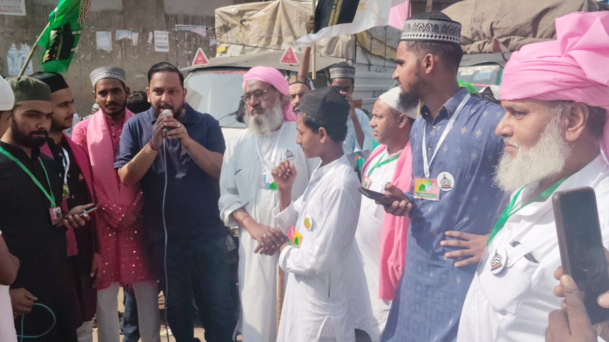 Aapdryuvraj's tweet image. इंसान का इंसान से हो भाईचारा
यही पैगाम हमारा ❤️

आज #ईद मिलाद उन नबी के मौके पर अपनी रोहिणी विधानसभा के राजापुर गांव की मस्जिद पर लोगों के बीच शामिल हुआ,सभी लोगों ने हो सम्मान दिया उसके लिए बहुत बहुत धन्यवाद