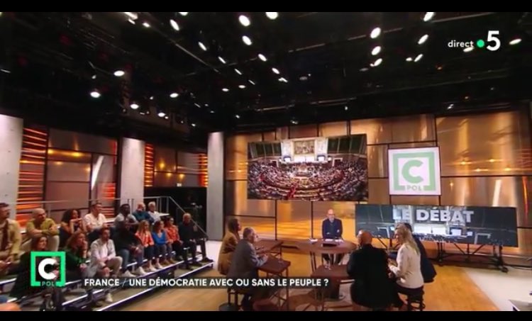 France TV Pro (@francetvpro) on Twitter photo 📈#Audiences #France5
Hier, belle performance pour la rentrée de <a href="/CPolF5/">C Politique</a> présenté par @thomassnegaroff :
📍635 000 tvsp
📍3.3% de PdA
<a href="/CPolF5/">C Politique</a> recevait <a href="/AlainDuhamel/">Alain Duhamel</a>
<a href="/VirginieCalmels/">Virginie Calmels</a> Pierre Serna,
<a href="/Aminata_Dbl/">Aminata Dembele</a> <a href="/SamuelHayat/">Samuel Hayat</a>
▶️Dispo sur france.tv 📈#Audiences #France5
Hier, belle performance pour la rentrée de <a href="/CPolF5/">C Politique</a> présenté par @thomassnegaroff :
📍635 000 tvsp
📍3.3% de PdA
<a href="/CPolF5/">C Politique</a> recevait <a href="/AlainDuhamel/">Alain Duhamel</a>
<a href="/VirginieCalmels/">Virginie Calmels</a> Pierre Serna,
<a href="/Aminata_Dbl/">Aminata Dembele</a> <a href="/SamuelHayat/">Samuel Hayat</a>
▶️Dispo sur france.tv