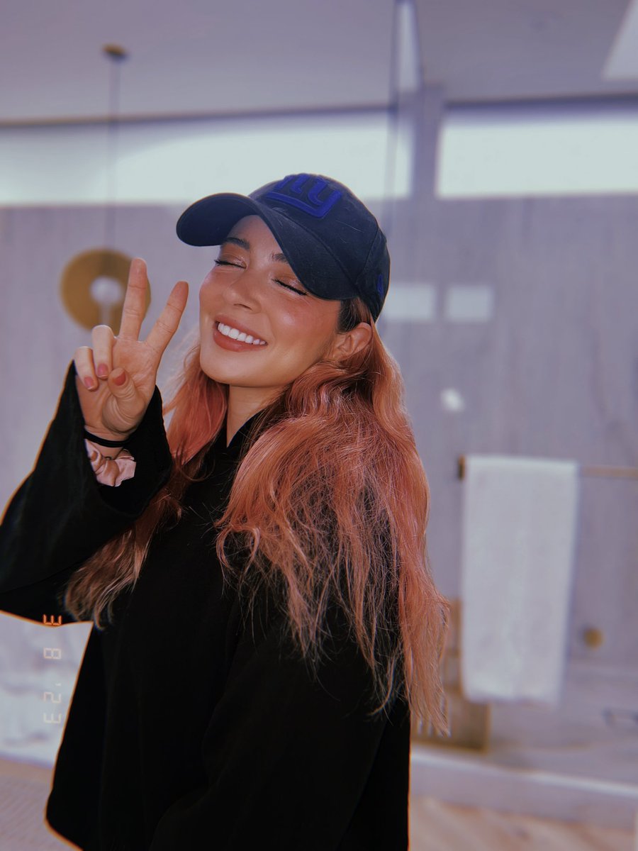 ㅤ  Greetings for every soul and living being! From the new girl in town.