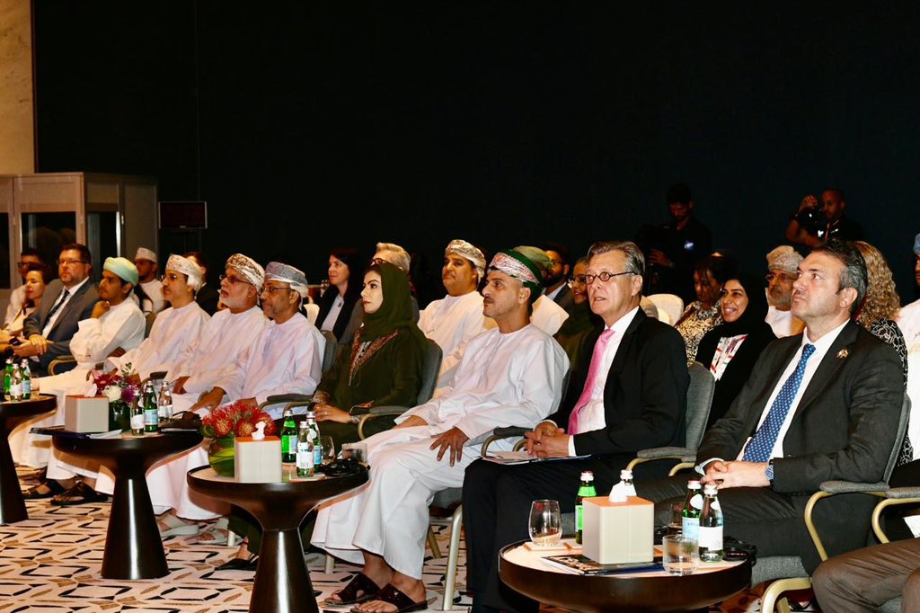 #يحدث_الآن 
هيئة البيئة  تكشف عن تفاصيل الدورة الأولى من فعاليات "أسبوع عمان للمناخ" المقرر تنظيمه في 24-27 فبراير 2025، والكشف  عن هوية شعار أسبوع عمان للمناخ، والذي يمثل "الحياة في عالم مستدام".
#أسبوع_عُمان_للمناخ
<a href="/ea_oman/">هيئة البيئة - عُمان</a>