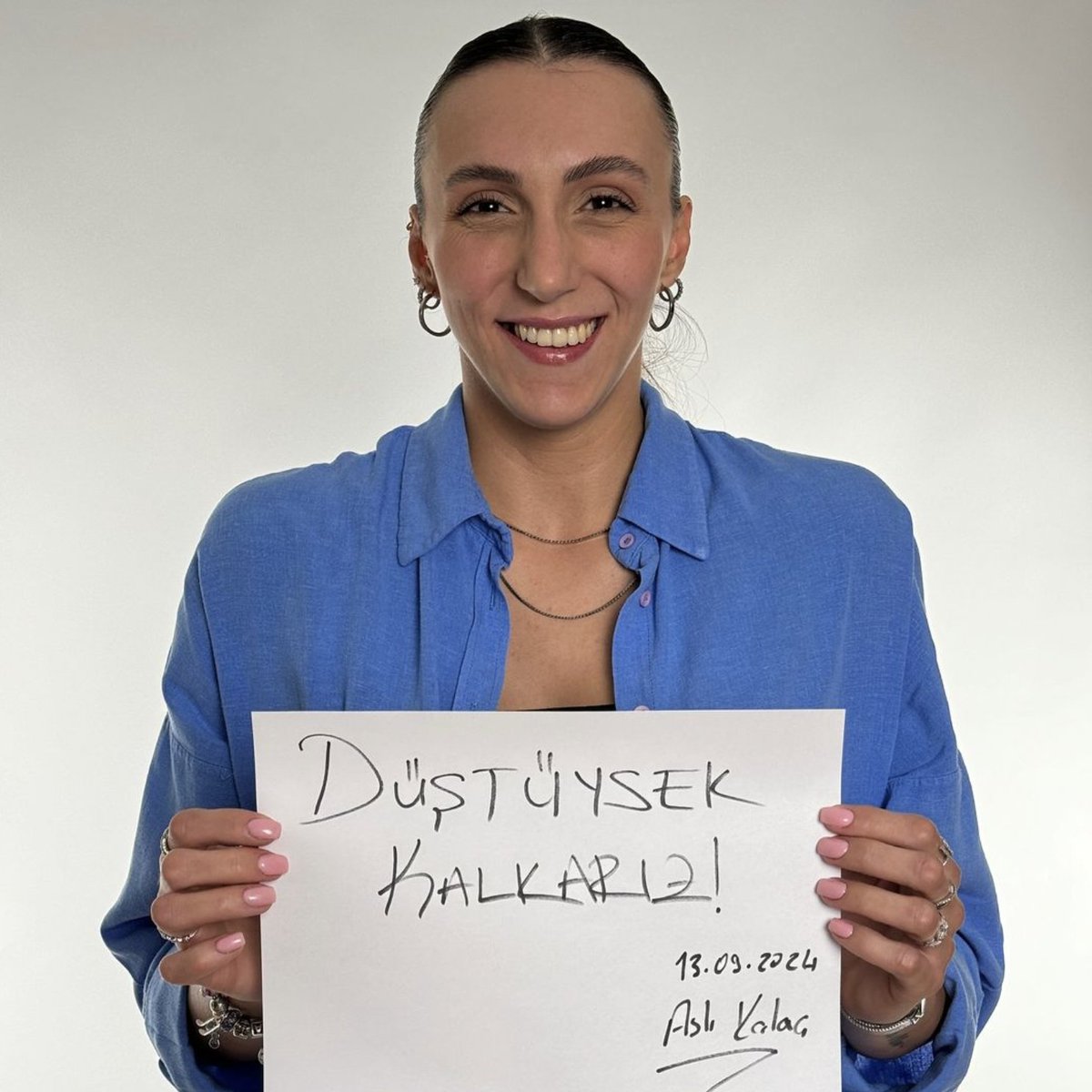 aslı kalaç, ekşi sözlük yazarlarının sorularını yanıtladı.

eksisozluk.com/asli-kalac-sor…