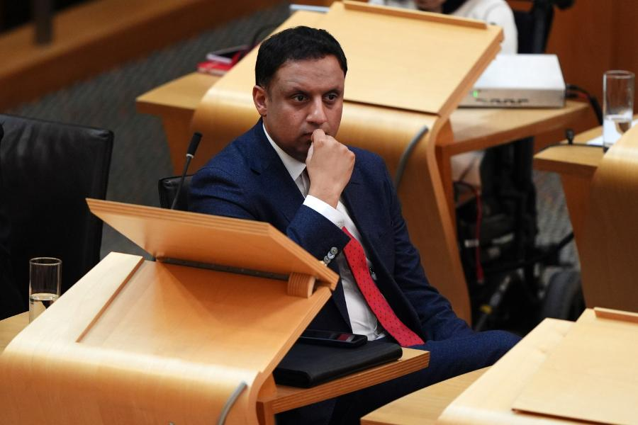 ScotNational's tweet image. NEW: Furious Scottish Labour members are 'quitting the party' over the universal Winter Fuel Payment cut, according to reports.

🗣️ 'Keir Starmer’s honeymoon period must be the shortest of any Prime Minister’s in recent times'