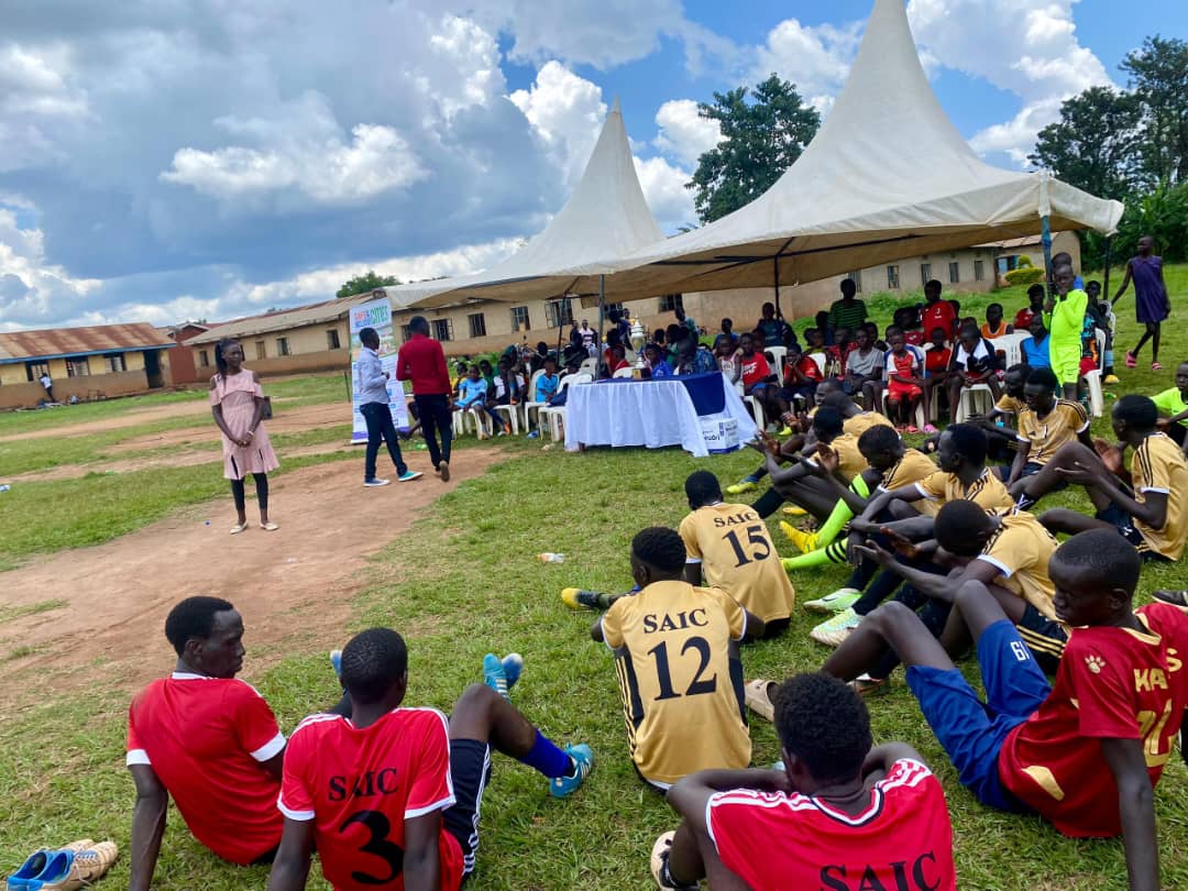 gloforduganda's tweet photo. @gloforduganda in partnership with @PlanUganda and support from @PlanEU hosted a match between refugees & the host community to launch Youth Day celebrations.Refugees won 3-0, promoting unity. #YouthDay #CommunityIntegration
@SAIC @CouncilLira
@min_waterUg @UNDP4Youth @FAOUganda https://t.co/v4GXruRGVY