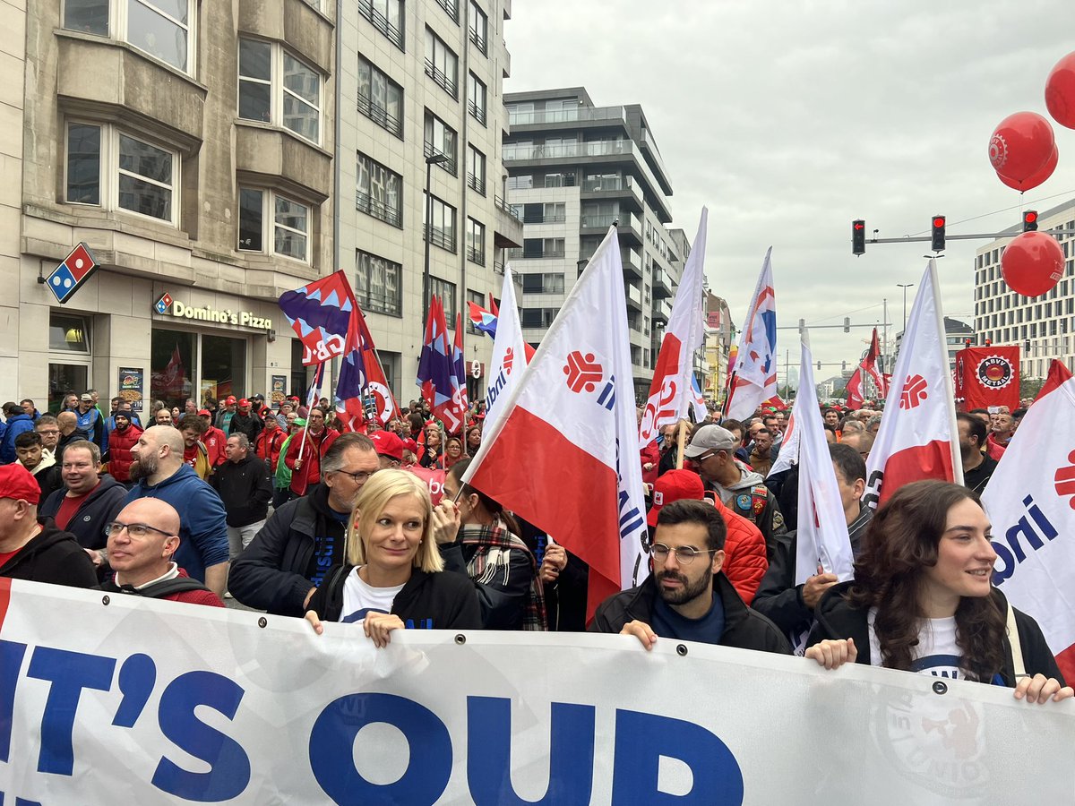 🚨IT’S OUR INDUSTRY 🚨

‼️Why we’re mobilising today ‼️

Today it’s Audi (Forest) - one of Europe’s only EV production sites - tomorrow, who’s next?

We need:
🏭 an #industrialdeal 
👩‍🏭a #JustTransition plan
💶 investment not austerity