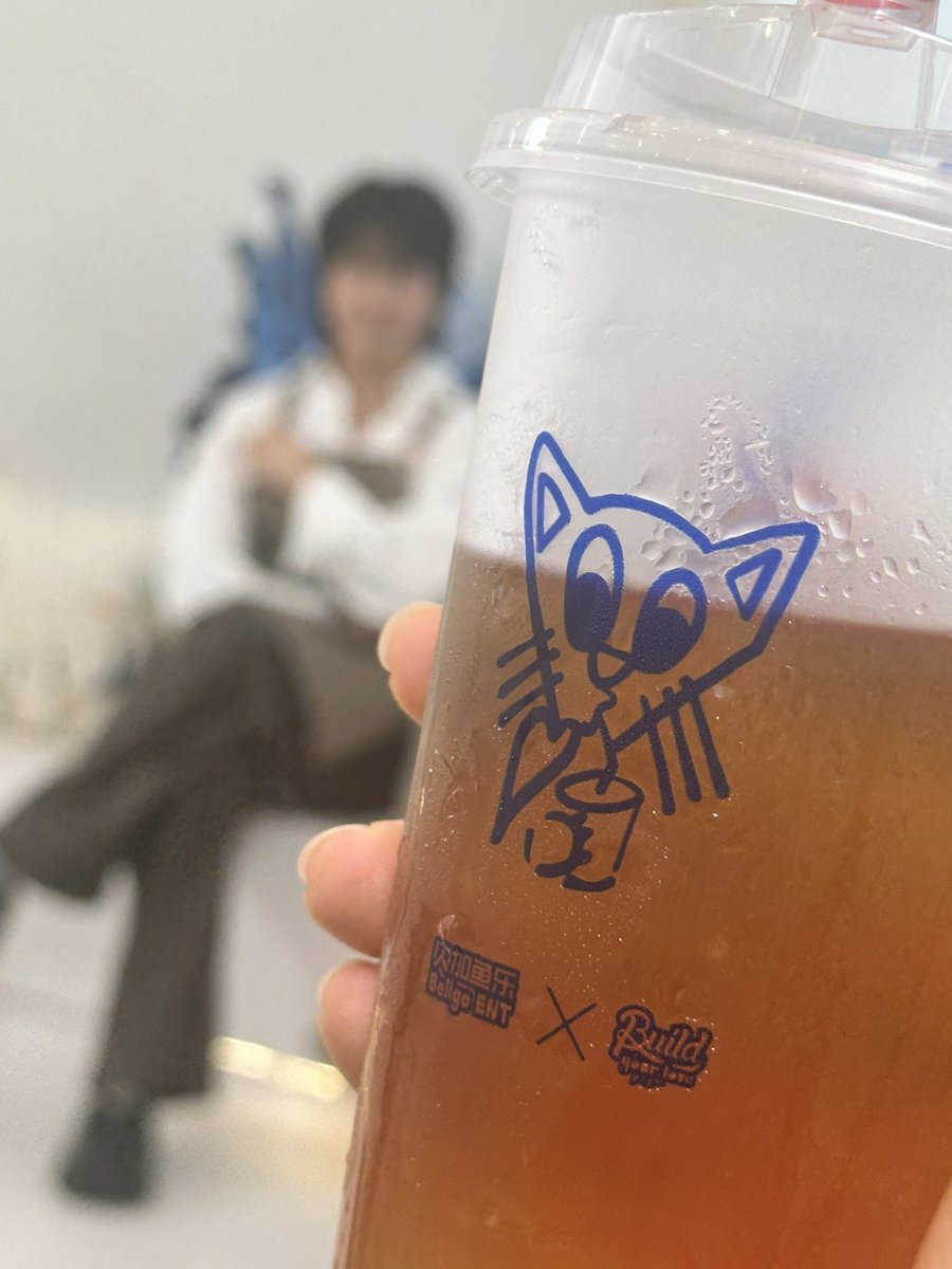 干杯🍹

DRINKING WITH BUILD #Storemanagerwithbiu

<a href="/JakeB4rever/">BIU.</a> 
#BuildJakapan
#Beyourluve