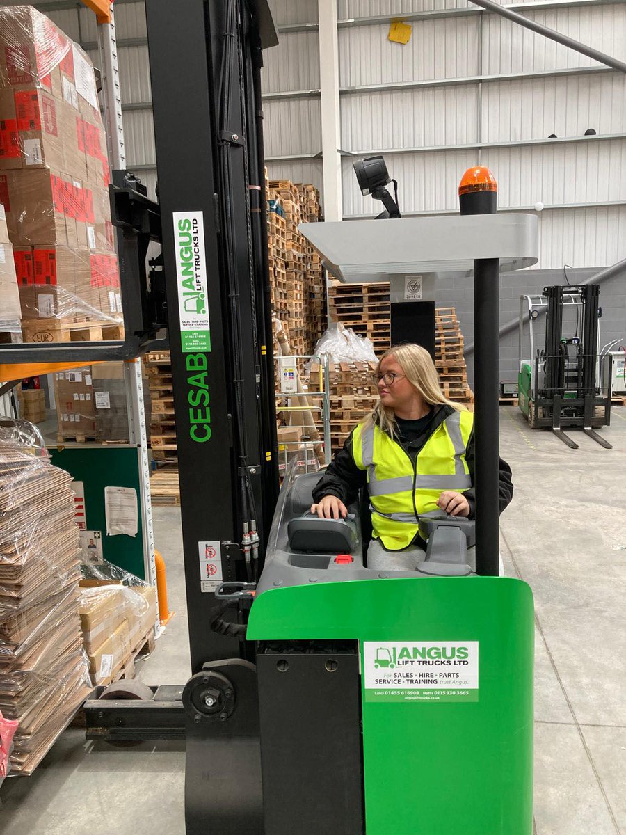 PackSmartGroup's tweet photo. Cara recently completed her training on the counterbalance and reach trucks used in our warehouse. She did an amazing job!
A big shoutout to the Aprolis team for their excellent training.
Check out some action shots below⬇️
#PackSmartGroup #pickpackpost https://t.co/P9uFi3g5YJ
