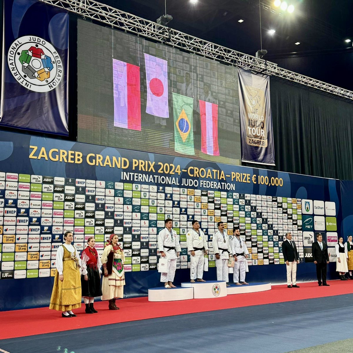 Grzegorz Teresiński (UKS Sport dla Wszystkich) srebrnym medalistą Zagreb Grand Prix 2024!🥈
Ogromne gratulacje dla sztabu szkoleniowego oraz trenerów klubowych! 🇵🇱👊

#ZagrebGrandPrix  
<a href="/SPORT_GOV_PL/">Ministerstwo Sportu i Turystyki</a> 
<a href="/pkolpl/">Polski Komitet Olimpijski | Team PL</a>