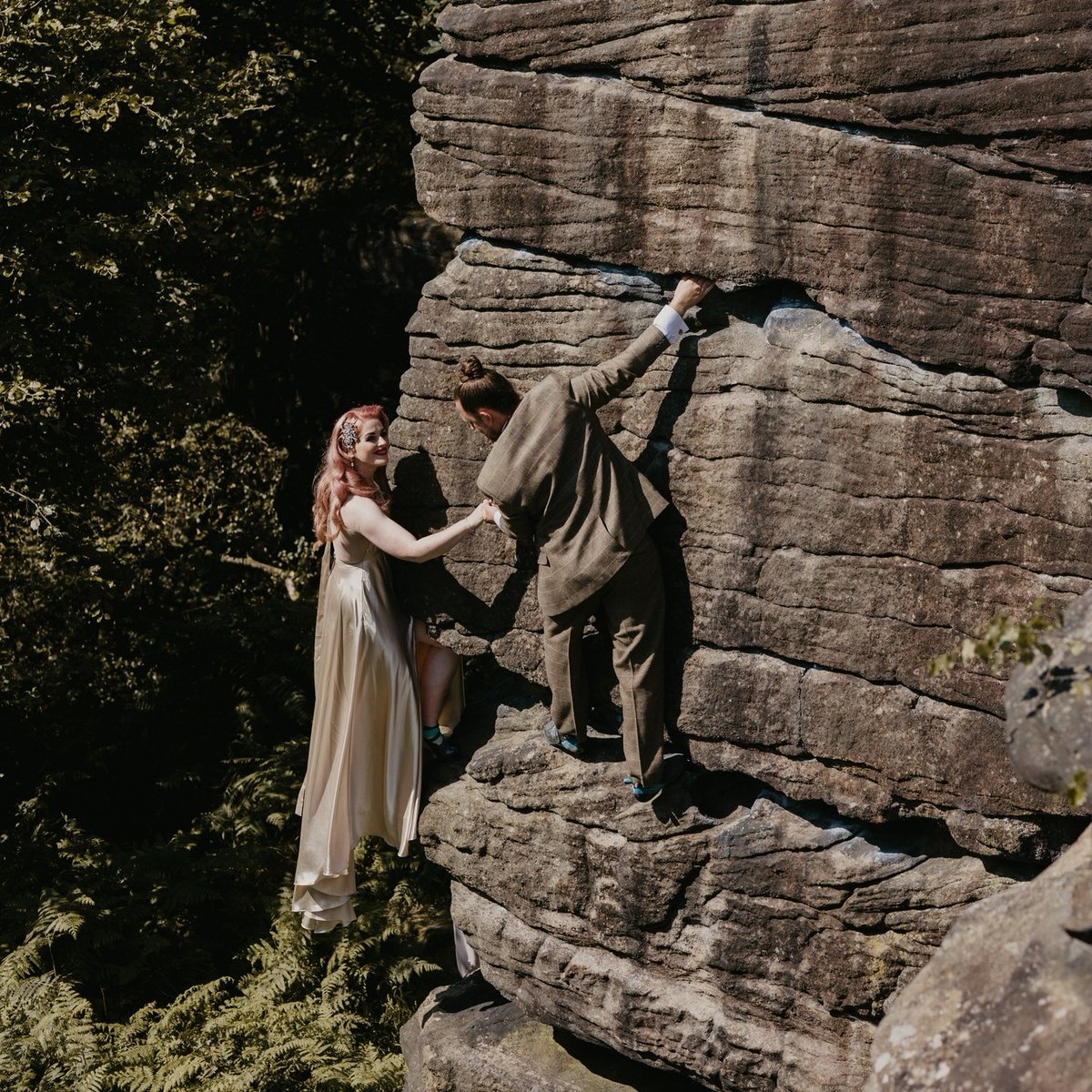 WHAMArtists's tweet photo. Wedding day perils for Emma &amp; David at Shipley Glen on  their amazing wedding day. They are both keen climbers
Hair &amp; MUA: @weddinghairandmakeupartists
Photographer: @clairemccleanphoto
Venue: @theoldbarnesholt
Cake &amp; florals:@emmamcawesom
Dress: @angel_brides https://t.co/7XWiAEiejY