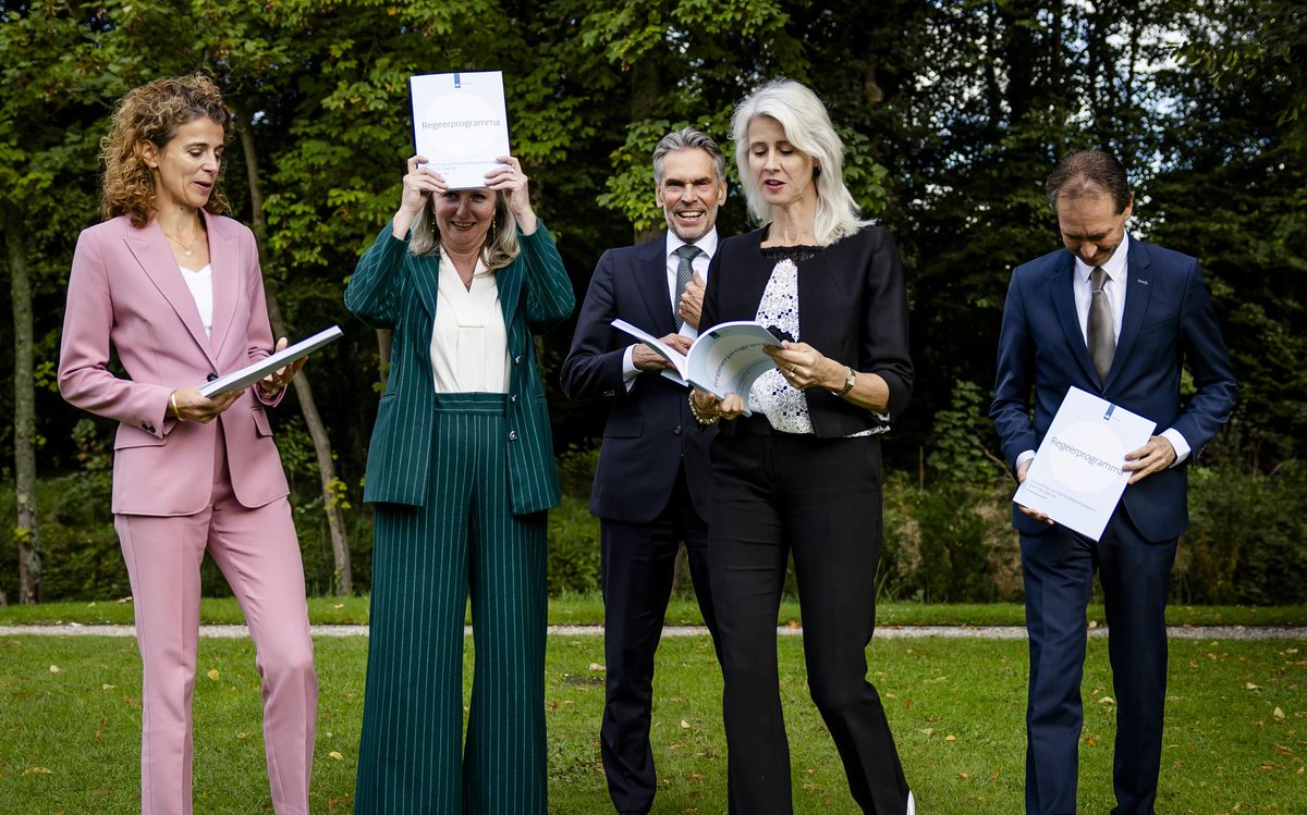 Wat staat er in #regeerprogramma van het #kabinetschoof opgeschreven over het #sociaaldomein? <a href="/stimulansz/">Stimulansz</a> heeft een feitelijke samenvatting gemaakt van alle maatregelen. 
linkedin.com/posts/stimulan…