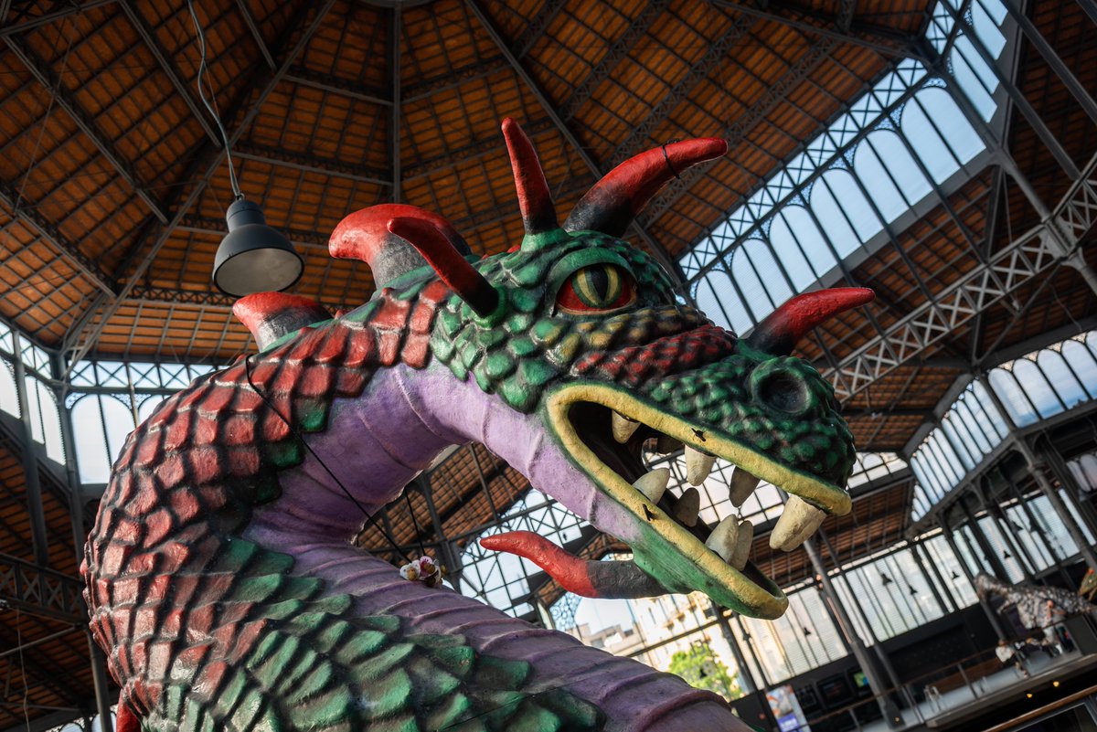 El Born CCM (@elbornccm) on Twitter photo 🦕 Àligues, bous i moltes altres figures t'esperen a #ElBornCCM!
📢 Últims dies de la mostra de dracs i bèsties, de <a href="/Bestiari_Cat/">Bestiari Festiu CAT</a>.
📅 Avui, presentació de 'La Nit de Sant Joan' d’Amadeu Carbó.
📅 I divendres, plantada de bèsties i cercavila!
🔗 tuit.cat/tP262 🦕 Àligues, bous i moltes altres figures t'esperen a #ElBornCCM!
📢 Últims dies de la mostra de dracs i bèsties, de <a href="/Bestiari_Cat/">Bestiari Festiu CAT</a>.
📅 Avui, presentació de 'La Nit de Sant Joan' d’Amadeu Carbó.
📅 I divendres, plantada de bèsties i cercavila!
🔗 tuit.cat/tP262