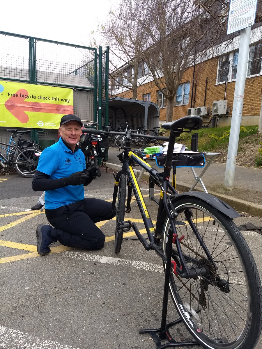 If your bike needs a little TLC, find out where you can take it for a FREE service by the Dr Bike team this week, as part of #SustainableSeptember 👉

kingston.gov.uk/Sep-Events 🚲🔧