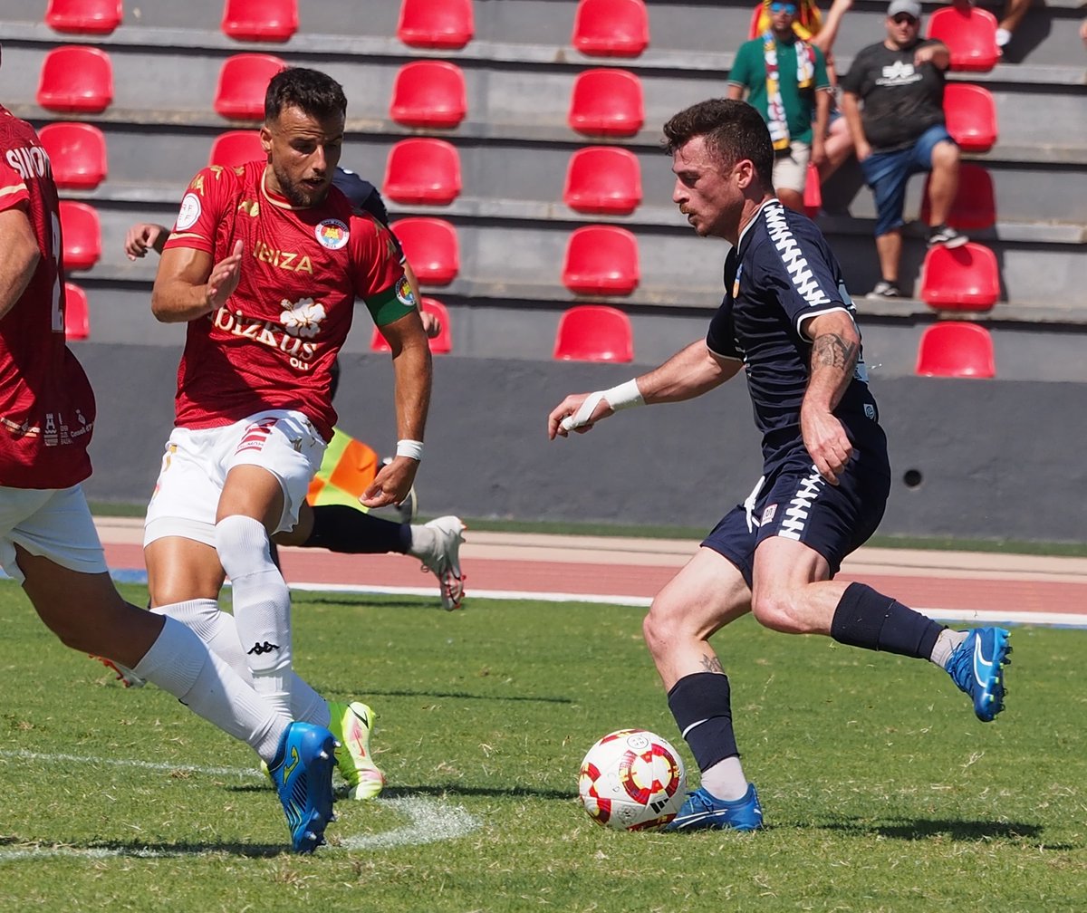 💀 Quan <a href="/maxmarcet/">Maxi</a> s'hi acosta, hi ha pànic a l'àrea rival.

🛠️ Dos gols i una assistència en tres partits.
