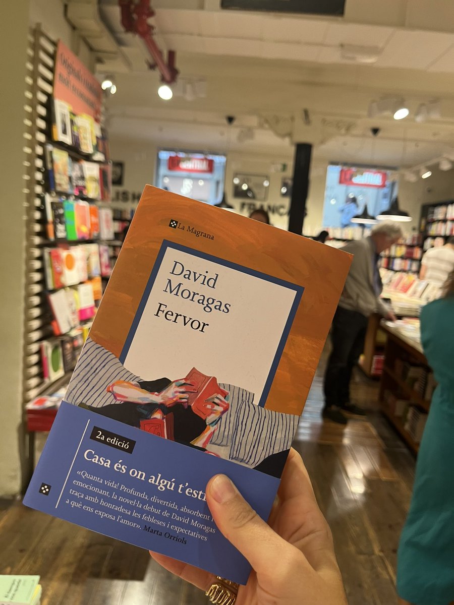 Se puede sentir orgullo cuando no se tiene nada que ver en el éxito?! Enhorabuena @muraguilles qué ganas de leerte!