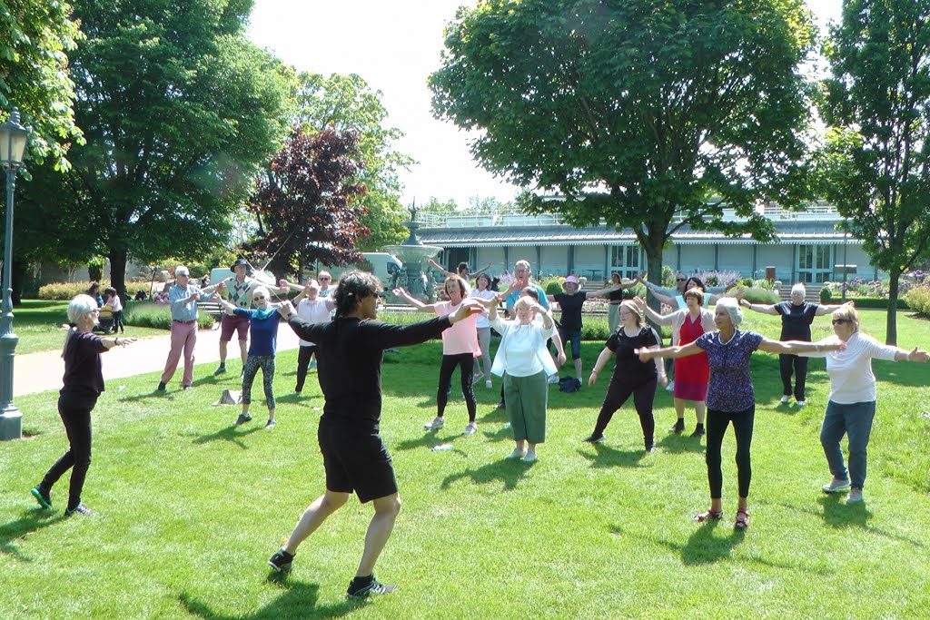 What a gorgeous day for another Free outdoor Dance class, today 2:30pm at People's Park, Dun Laoghaire. All welcome. Join us!

Next date:
Tuesday Sept 17   Moran Park, Green Space outside dlr Lexicon, 2:30pm

Kindly supported by dlr Age Friendly

<a href="/AgeFriendlydlr/">Age-Friendly Dún Laoghaire-Rathdown</a> <a href="/artscouncil_ie/">The Arts Council / An Chomhairle Ealaíon</a>