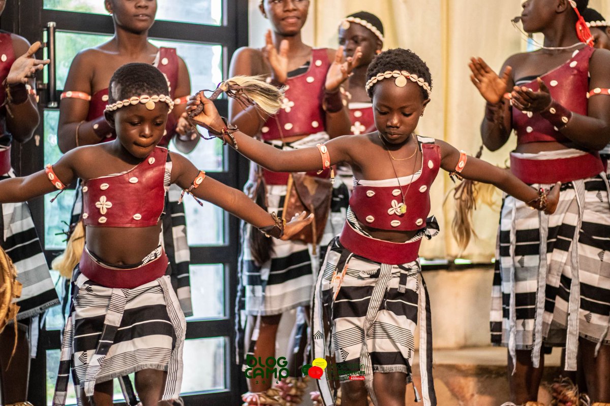 LydiaAssou's tweet photo. Blogcamp 2024 à Natitingou, la cité des Nantos.
Nous avons embarqué depuis quelques jours dans cette aventure enrichissante qu'organie l'@ab_benin, sur l'opposition digitale face à l'activisme pour les DSSR du 13 au 17 Septembre 2024. 
#BlogCamp2024 #CampNanto #BlogForDSSR https://t.co/8vaupY5RHv