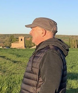 Hoy es un día muy triste en <a href="/MomblonaE/">MomblonaExiste</a> . Agustín Gamarra, uno de los nuestros, ha fallecido tras meses de lucha con la enfermedad. Agus, tenemos que agradecerte muchas cosas: nos enseñaste a mirar el pueblo de forma distinta, a apreciar la riqueza que esconden los materiales
