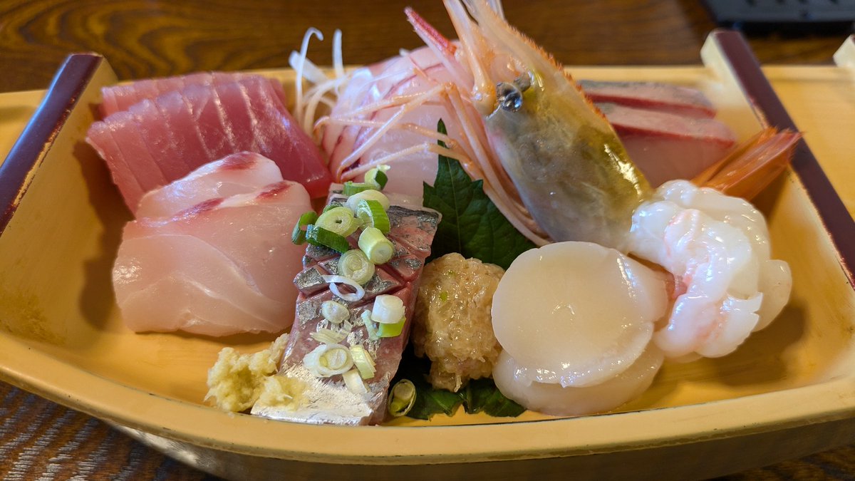 polder100's tweet photo. 久々に《ふるさとグリーンライン》を走行し北茨城へ(^^)
道中暑さも凌ぎやすく、ランチの刺身定食は最高ぅ〜(^^ゞ
#SUZUKI
#GSX650F
#茨城県
#北茨城
#ふるさとグリーンライン
#小山ダム
#刺身定食
#花園神社
#高戸小浜海岸 https://t.co/kmk8xQcfrZ