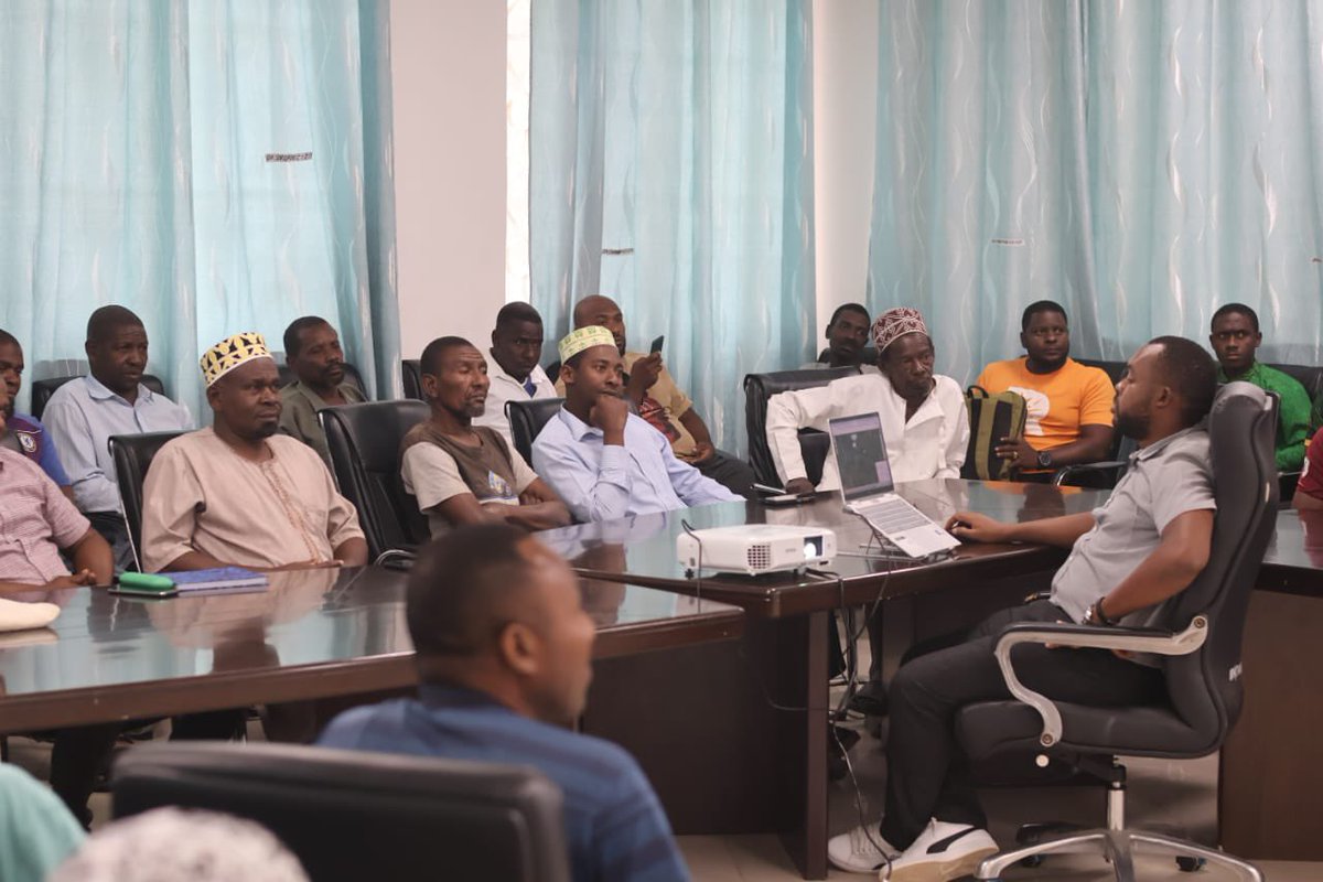 After a week of collecting data on fishing activities &amp; installing 25 vessel trackers on fishers’ vessels, WorldFish together with the University of Dar es Salaam, Institute of Marine Science &amp; the Ocean Data Network provided feedback to the fishers on the data collected.