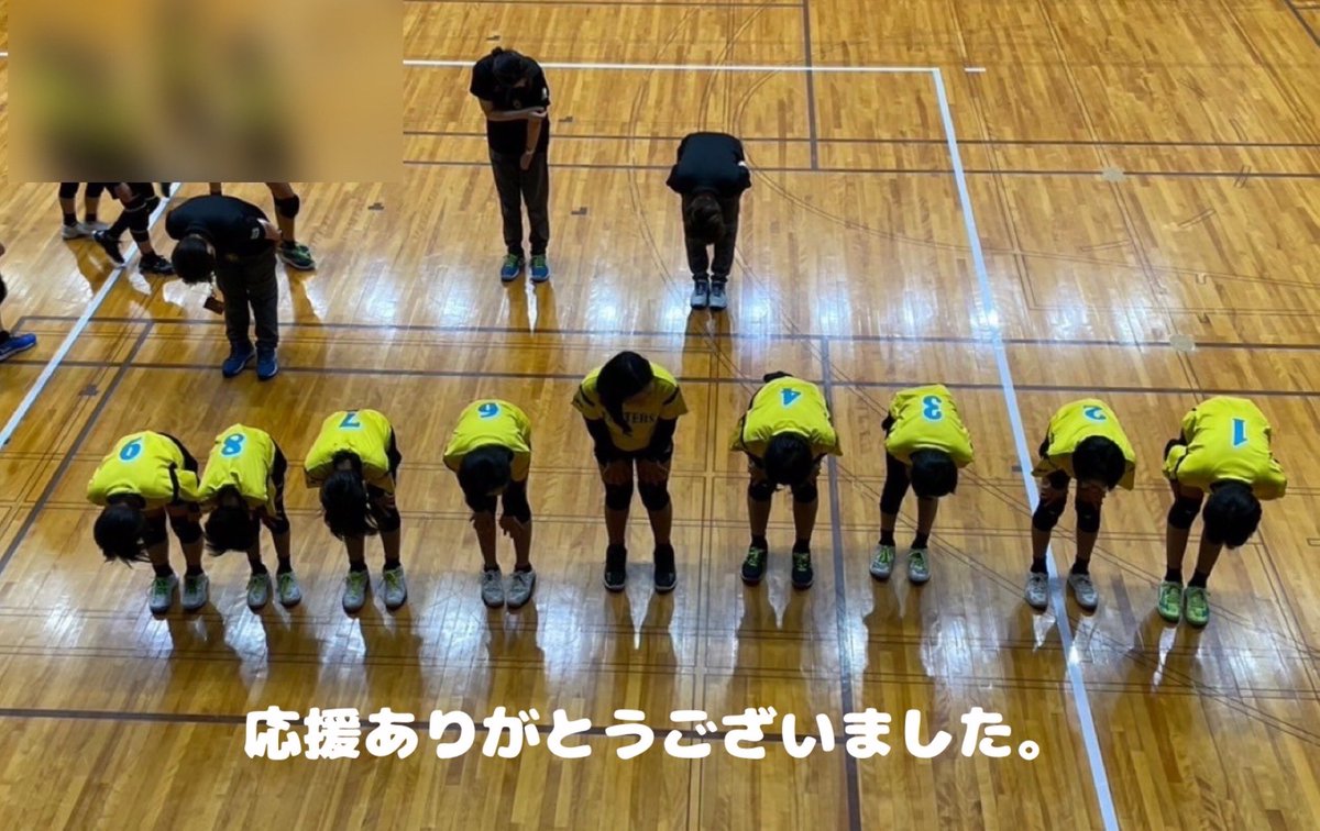 HigashiEasters's tweet photo. 昨日、北海道スポーツ少年団バレーボール交流大会がありました。
優勝杯また持って帰って来たかった😭女子チームにして数回の練習。１日目絶不調…。２日目の準々決勝絶不調😭準決から少し取り戻し、決勝戦。力及ばず…準優勝でした。『負けは人を強くする』
混合に切り替えて、後はやるしかない。 https://t.co/bg8LwVgvrm