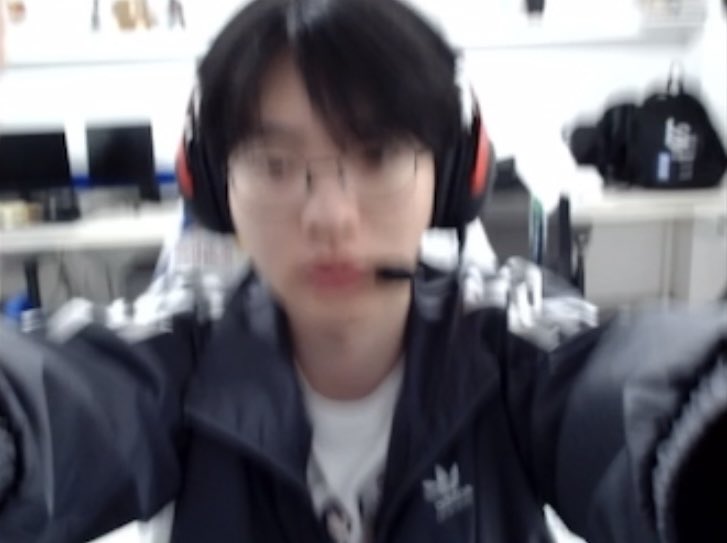 ㅍ.ㅍ (@pznge) on Twitter photo 