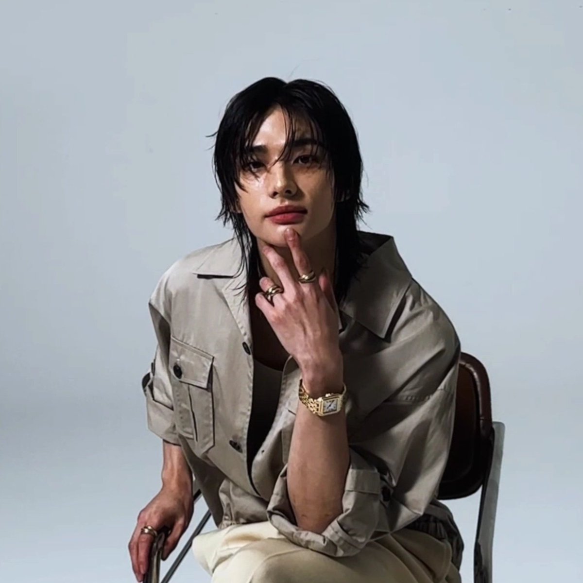 ssomi_SKZlove's tweet photo. #HYUNJINxCARTIER https://t.co/lsSqbQ01AJ