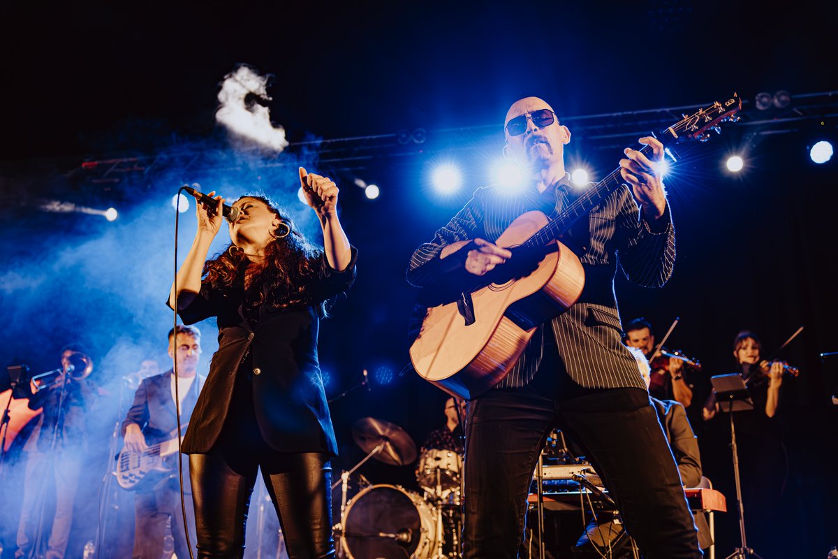 Divendres el Castell de Montjuïc va acollir una espectacular #SoulParty per posar el punt i final a la 5a edició de #salaBCN! 🎉🕺

Una festassa increïble liderada per <a href="/Lalo_Lopez76/">Lalo López</a> i amb l'acompanyament a les cordes de la <a href="/BcnRockStrings/">Barcelona Rock Strings | Music</a> 🎻

📸Fotos de @ClarorPhoto