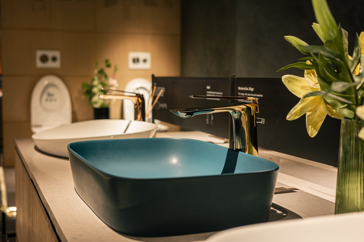 Lucentworldwide's tweet photo. Kohler's Flagship Experience Center in Bangalore was a successful experiment where the lighting design is 'museum-like' with lots of drama with light and shadows. We used only precise accent lighting in layers with almost no dedicated general lighting. https://t.co/VpPyBGOaSb