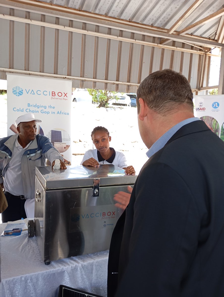 AccessDrop's tweet image. Proud to join World Ozone Day with Vaccibox! 🌍 Powered by solar energy &amp;amp; using the eco-friendly R600A refrigerant, we&apos;re cutting carbon emissions and protecting the ozone layer. A step towards a healthier planet &amp;amp; safer vaccines. #WorldOzoneDay #ClimateAction #Vaccibox #R600A