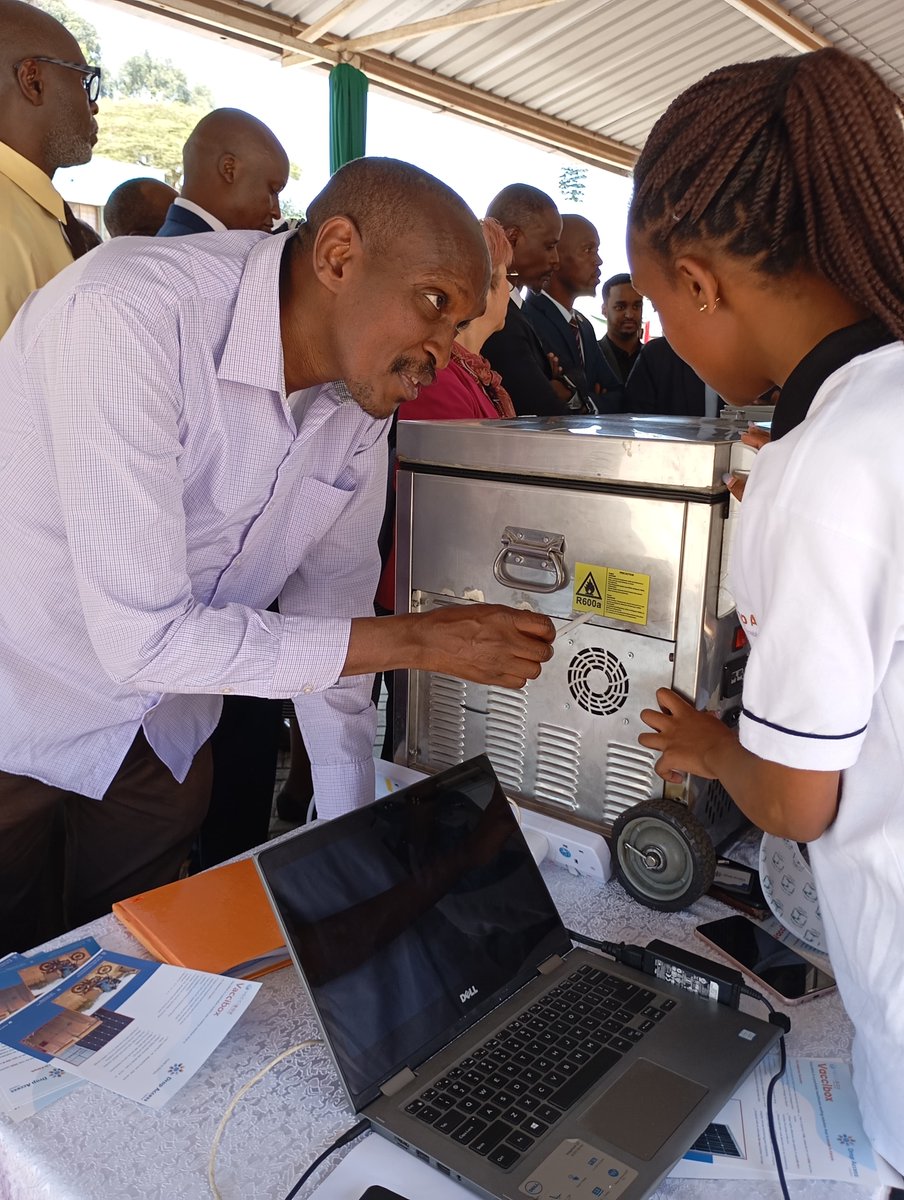 AccessDrop's tweet image. Proud to join World Ozone Day with Vaccibox! 🌍 Powered by solar energy &amp;amp; using the eco-friendly R600A refrigerant, we&apos;re cutting carbon emissions and protecting the ozone layer. A step towards a healthier planet &amp;amp; safer vaccines. #WorldOzoneDay #ClimateAction #Vaccibox #R600A