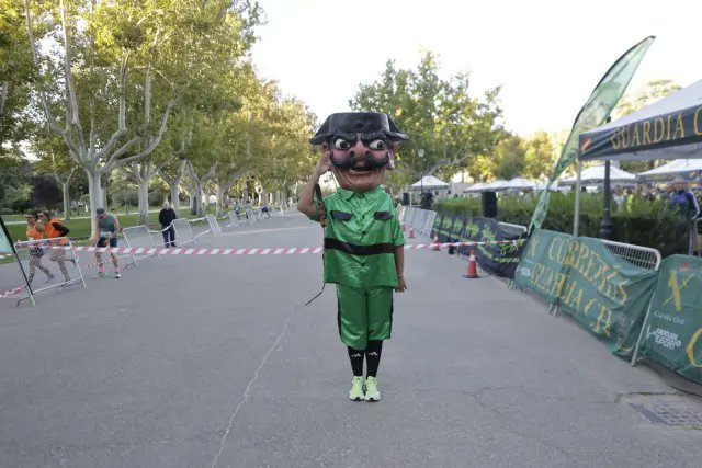 MqGuardiaCivil's tweet photo. El Parque José Antonio Labordeta de Zaragoza ha acogido este domingo la quinta edición de la Correría de la Guardia Civil.
https://t.co/at09nB8OaW
#crossfit #crossfitter #crossfitespaña #crossfitaddict #running #runner #crossfitfamily #training #guardiacivil
#zaragoza https://t.co/HUw0FEfxyY