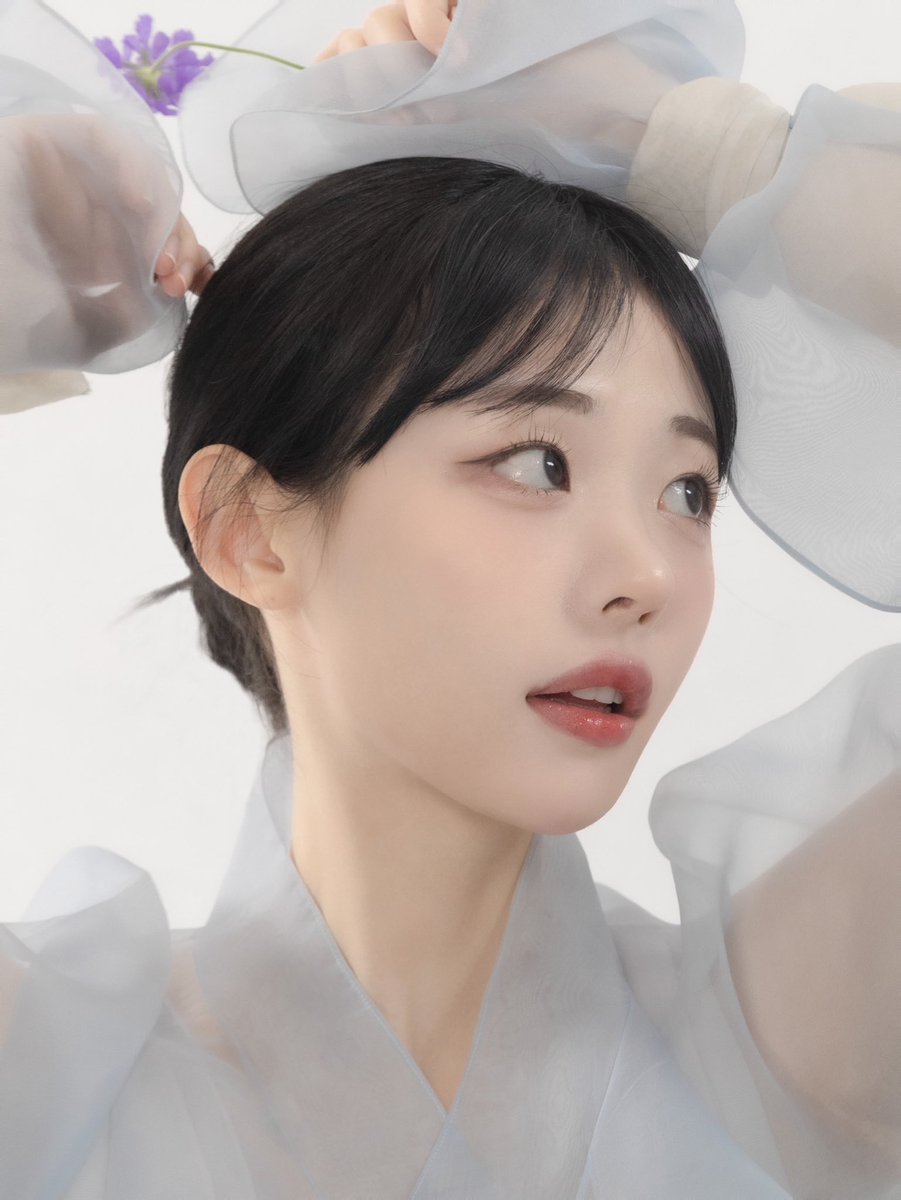 Happy Chuseok🖤 https://t.co/j9X0KNNpRu