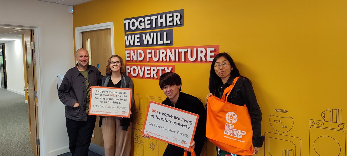 EndFurniturePov's tweet photo. We were delighted to welcome @georgewright19 and @BronteSchiltz from @bigissuenorth and Miku Sano and Takuma Nomura from @BIG_ISSUE_Japan to hear all about our work and our #MakeaHouseaHome campaign. They agree, 10% of all social homes should be furnished! https://t.co/xHcv4oKHjv