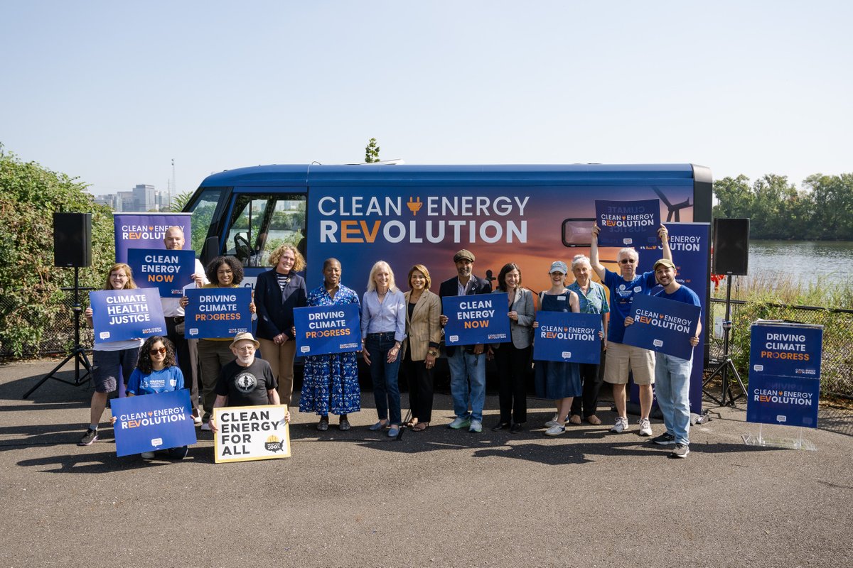actonclimateUS's tweet photo. @RepMGS Shout out to those who joined us to keep #hotRVsummer going with a round of trivia💡. We appreciate everyone that shared their support for #DrivingClimateProgress 🚍 this summer. Let's keep the momentum going so communities everywhere can enjoy the benefits of clean energy 🎉. https://t.co/6grNGdPy4e