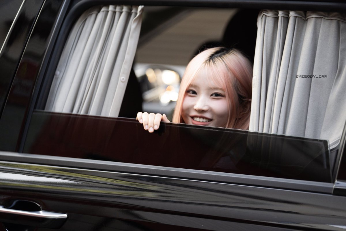 everybody_car's tweet photo. 240914 파이널 팬싸

#프로미스나인 #fromis_9 #송하영 #Songhayoung https://t.co/ig10KpR7dw