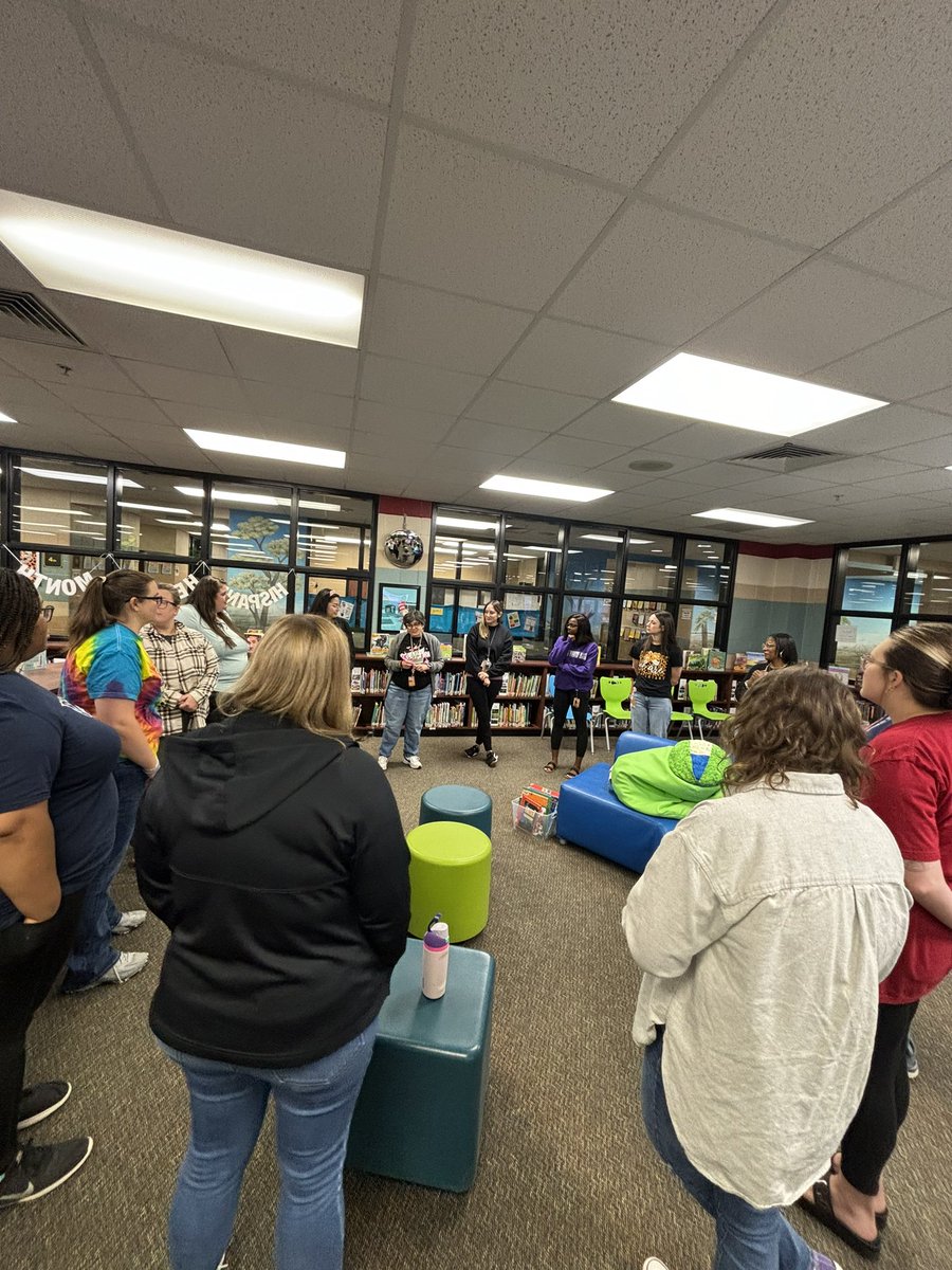 melcapuchina's tweet image. Want to know how to inspire and empower teachers? Ask @HumbleISD_LSE They did a thing! 🔥 💜 #RestorativePractices