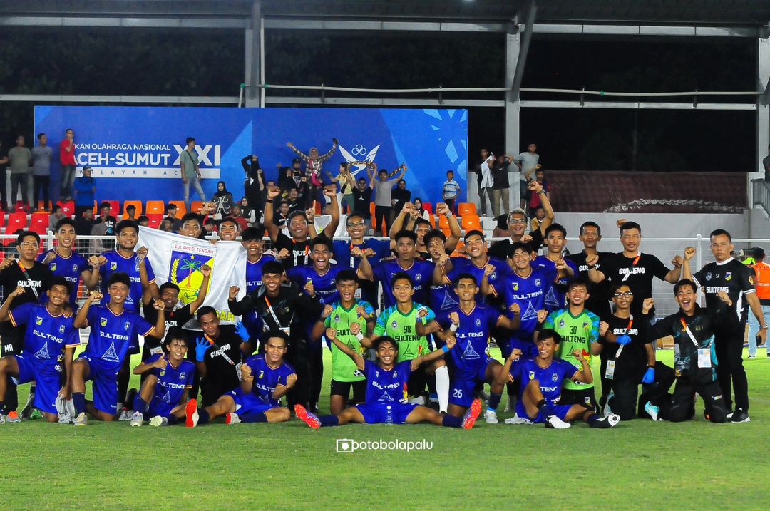 AfandyYunus's tweet photo. Zulkifli Syukur ke Wasit
"Begitu terjadi 1 gol, yg panik Siapa? bukan Aceh! Kalian sebagai pengadil di dalam yang panik!"
"...Kasian mereka yg mau berkembang ke level senior kalian hancurkan rusak mentalnya dgn cara yg tidak pantas!" https://t.co/Ida6b2g32x