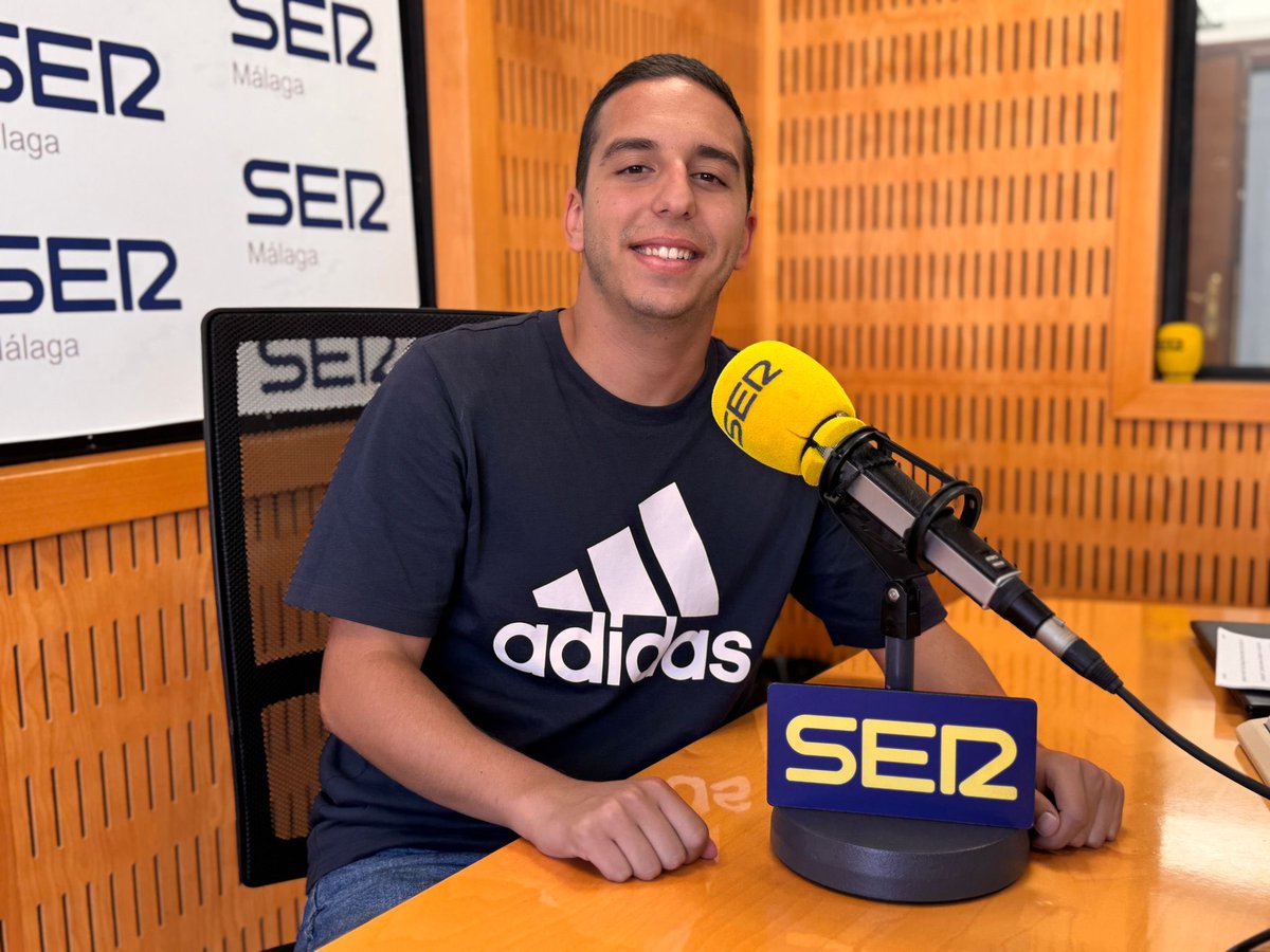 AlvaroTd_'s tweet photo. Toca cerrar otra etapa, una en la que en poco tiempo he aprendido muchísimo y donde me han tratado como si fuera de la familia. Gracias @ser_malaga por estos meses🎙️💛. A por nuevos retos💪🏼💪🏼 https://t.co/bK3RmXbKrr