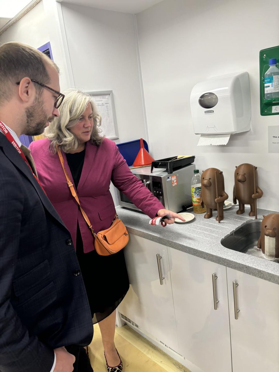 I had the privilege of visiting <a href="/UKRI_News/">UK Research and Innovation</a> at their Swindon campus with <a href="/Heidi_Labour/">Heidi Alexander MP</a> . UKRI employ 2,000 workers in Swindon alone and fund a vast swathe of research, from tackling Anti-Microbial Resistance to finding ways to deal with health inequalities and climate change.