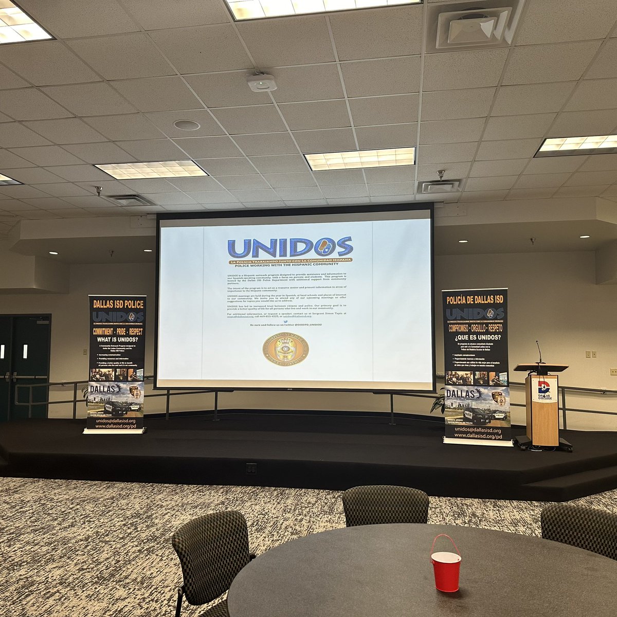 This morning, <a href="/DISDPD_UNIDOS/">Dallas ISD PD UNIDOS</a> is hosting the #unidos family meeting. We have agencies from Waco, Texas, Harris County, and the North Texas agencies.  <a href="/AlDiaDallas/">Al Día Dallas</a> <a href="/Univision/">Univision</a>