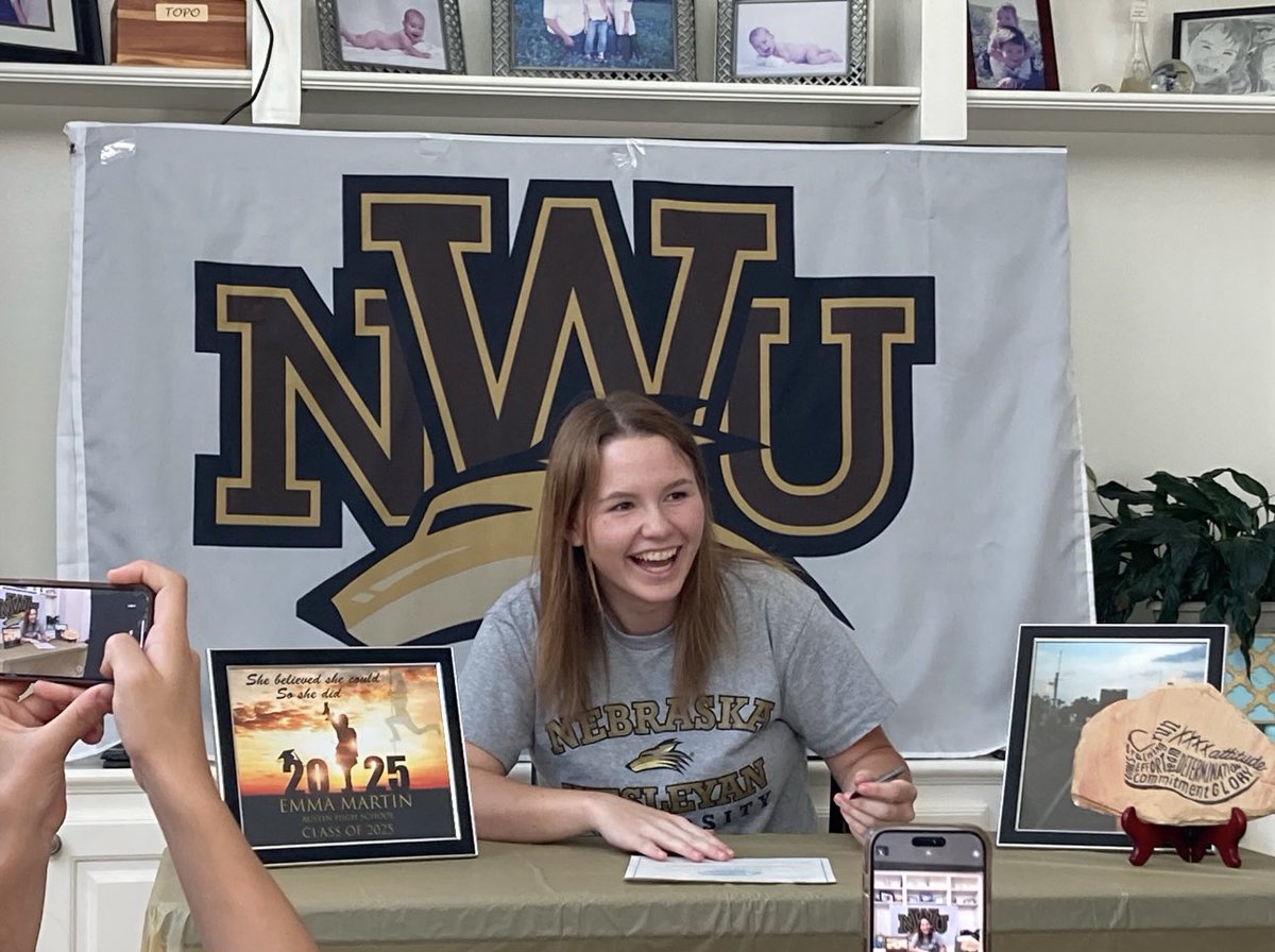 FB Austin Track & Field tweet media