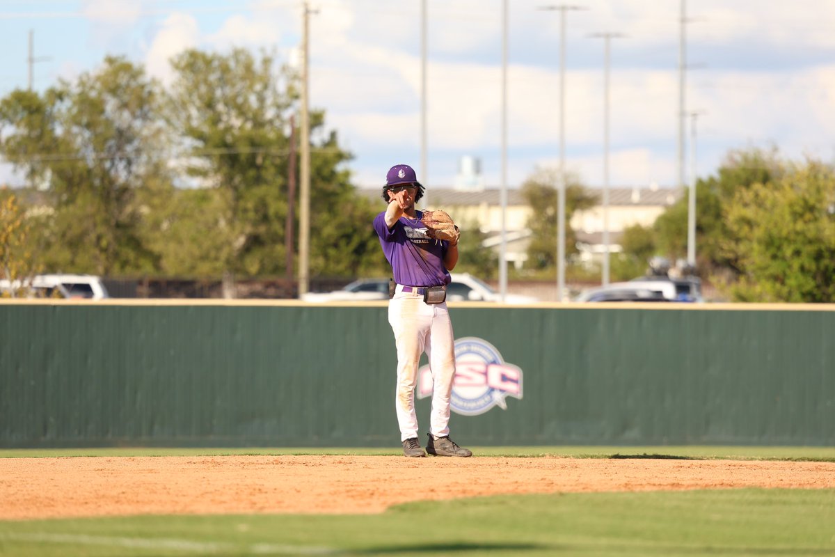 crubaseball's tweet photo. Back At It 🤜🏻🤛🏻

#gocru https://t.co/R6SRl8M383