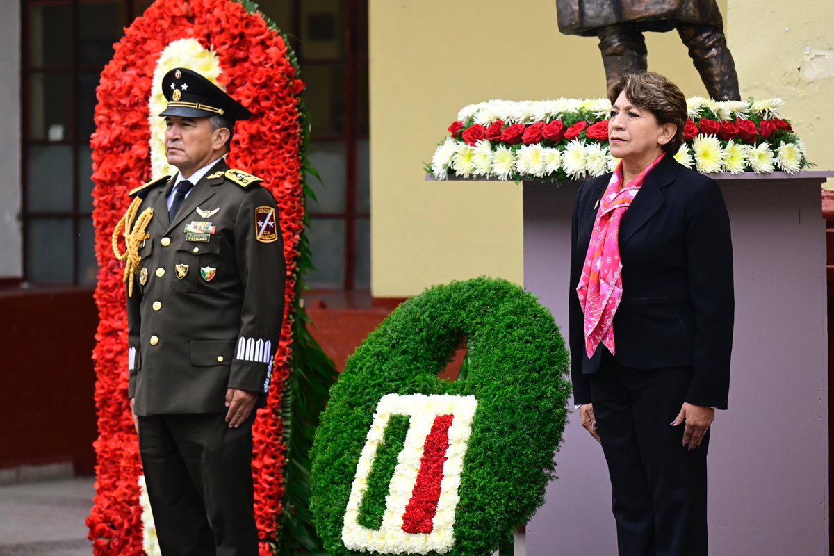 horacioduarteo's tweet photo. 🇲🇽 Que se oiga fuerte y lejos: ¡Es un honor estar con la mejor! 

Acompañamos en un momento de solemnidad y orgullo a nuestra Gobernadora @delfinagomeza, que presidió la Guardia Solemne de Honor por el CCXIV Aniversario del Inicio de la Independencia de México. 

Inevitable no sentir un alto honor de vivir este gran momento de nuestra Patria.