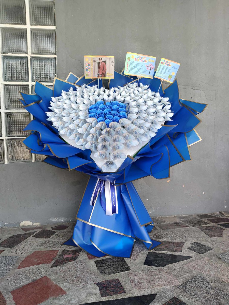 Stefanie_0621's tweet image. Happy Birthday dear @zee_pruk 💙
We wish you a year filled with joy, health, success, happiness &amp;amp;  exciting opportunities to further your career. 
We love you very much! 💙

Your CactuZSFamily 🏡🌵

#ZeePruk #CactuZS #CactuZSFamily #Zunshine
#HappyPrukPrukDay #BDLiveWithZeePruk