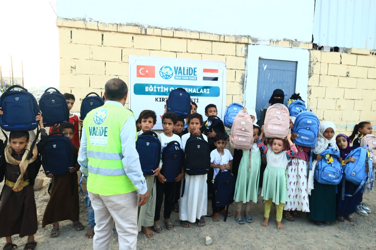 بصمة للأعمال الإنسانية تنفذ مشروع الحقيبة المدرسية بتمويل من جمعية والده التركية
شكراً جمعية والده 
شكرا تركيا