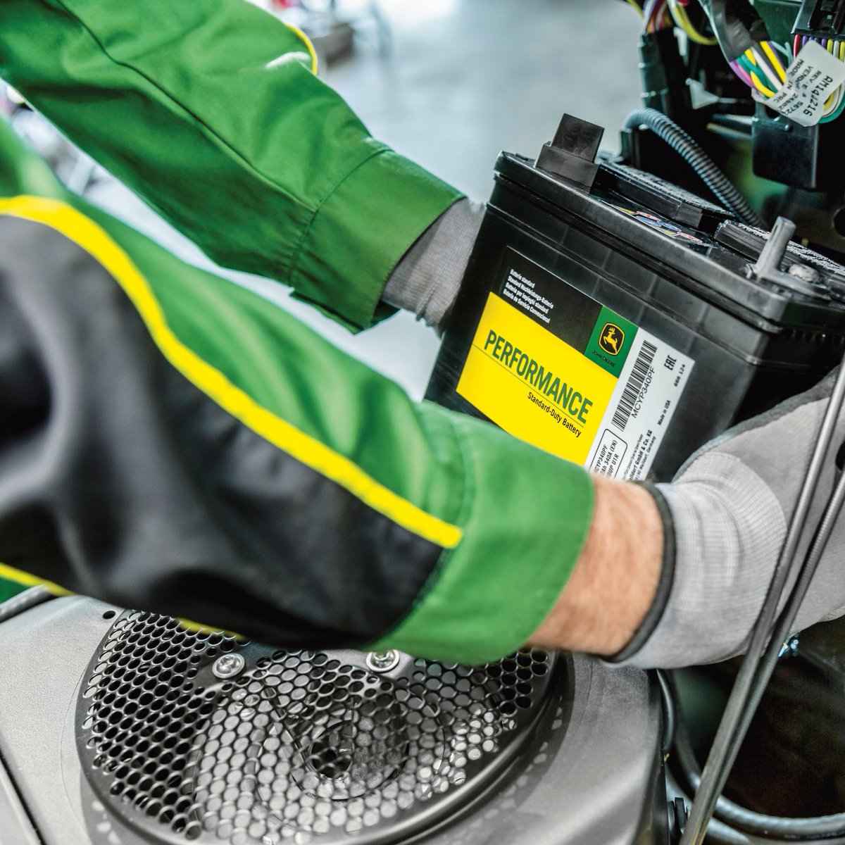 SNPartnersJD's tweet image. They are REALLY good batteries, and you know you're going to need one. 
Get one, or some, while they're on sale.
10% off OEM or standard-duty Strongbox batteries, until September 30th. 
#johndeere #strongbox #battery #winter
